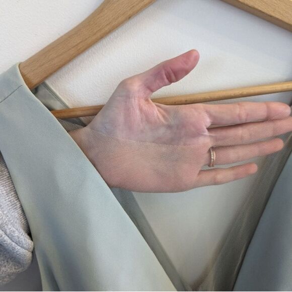 Jenny Yoo Ryan Chiffon Plunging V Neck Dress 10*** BHLDN Morning Mist green - Picture 14 of 16